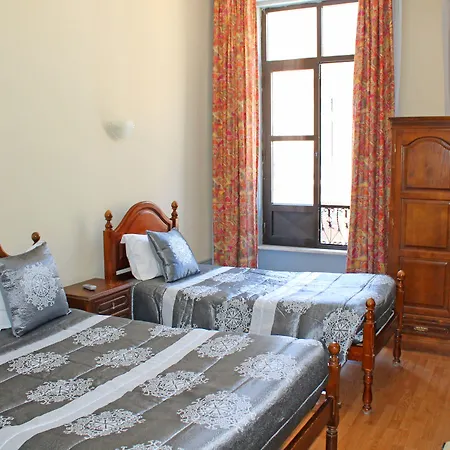 Henrique Viii ゲストハウス 3*