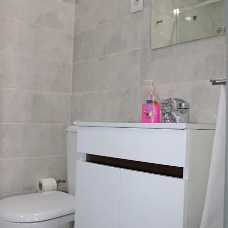 Henrique Viii ゲストハウス 3*