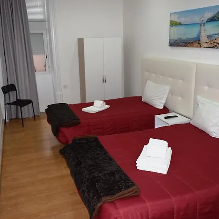 Henrique Viii ゲストハウス 3*