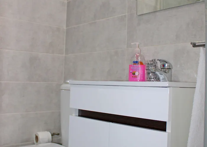 Henrique Viii Πανσιόν 3*