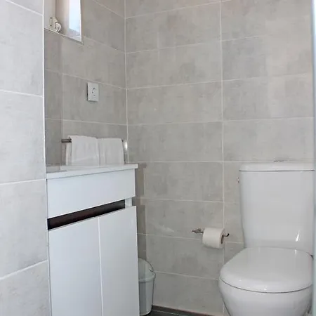 Guest House Henrique VIII Guest house 2*