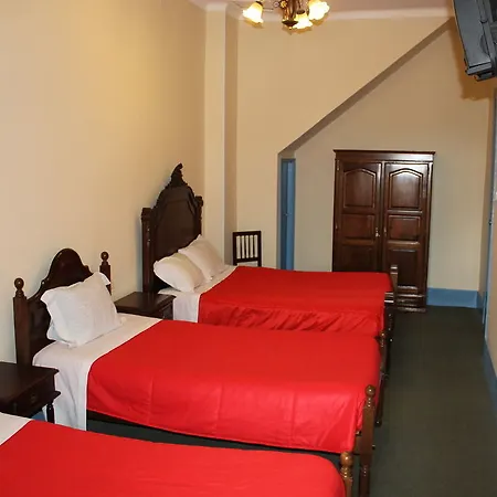 Πανσιόν Henrique Viii 3*