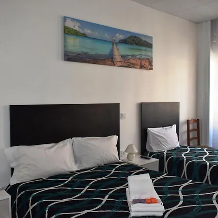 Πανσιόν Henrique Viii 3*